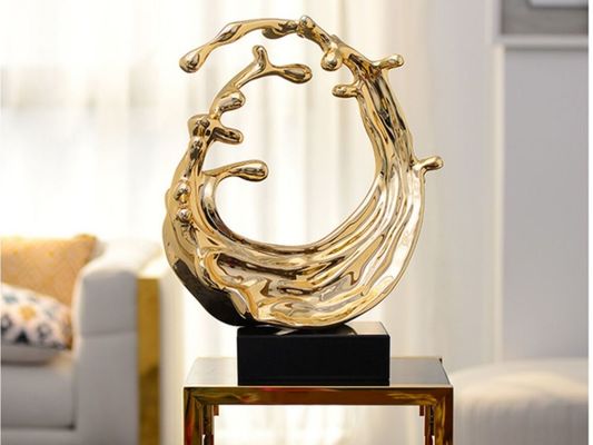 Gold Mirror Resin Art Sculpture Spray Sztuka współczesna Metalowe rzeźby Dekoracja holu